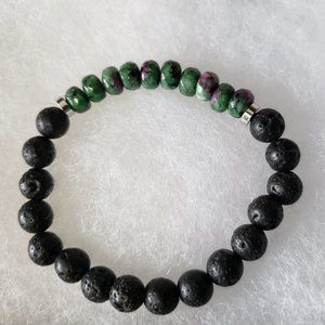 2/15$ NWOT ruby zoisite and lava beads stretch bracelet